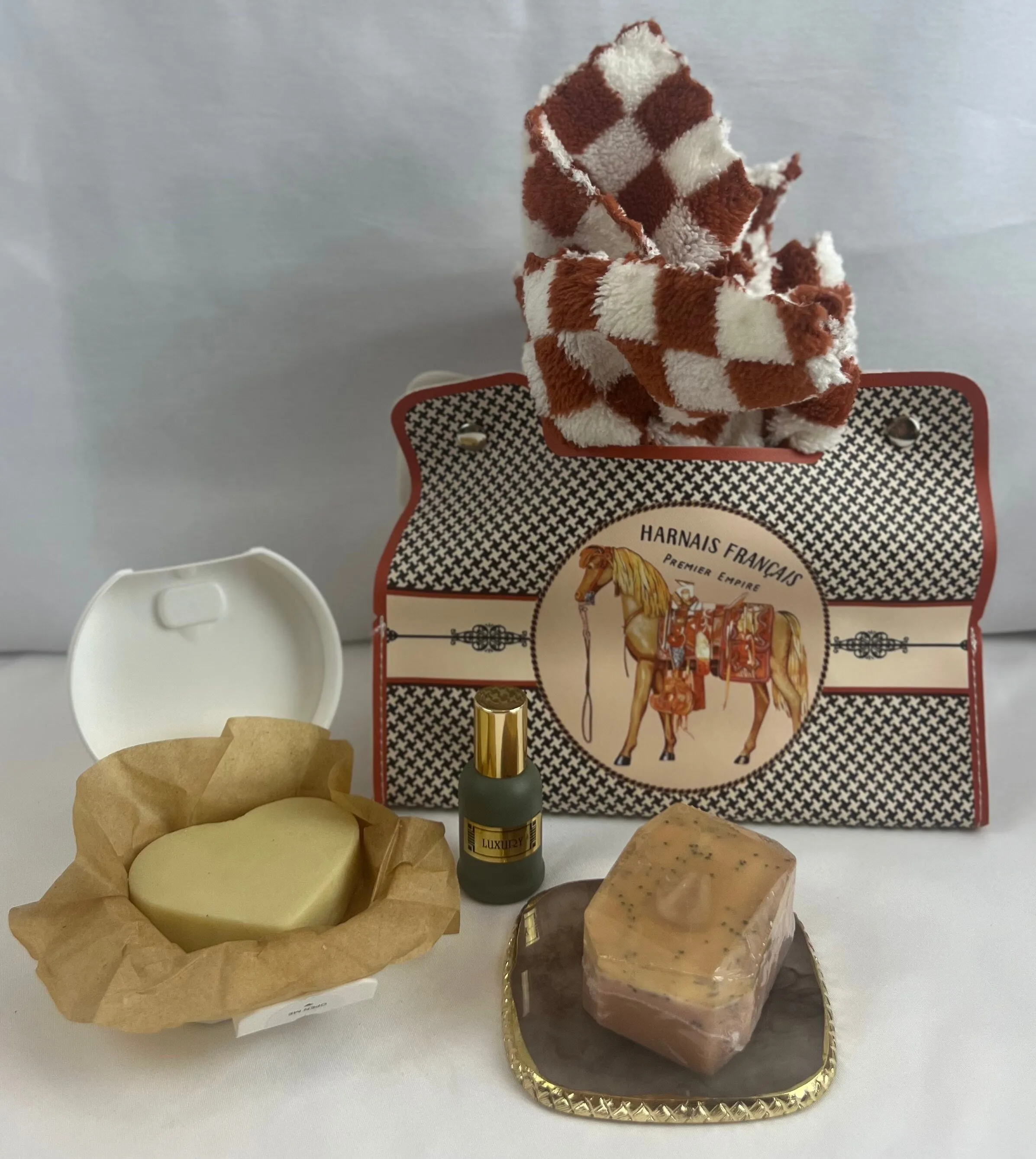 Checkered Race Horse Bundle Gift Set