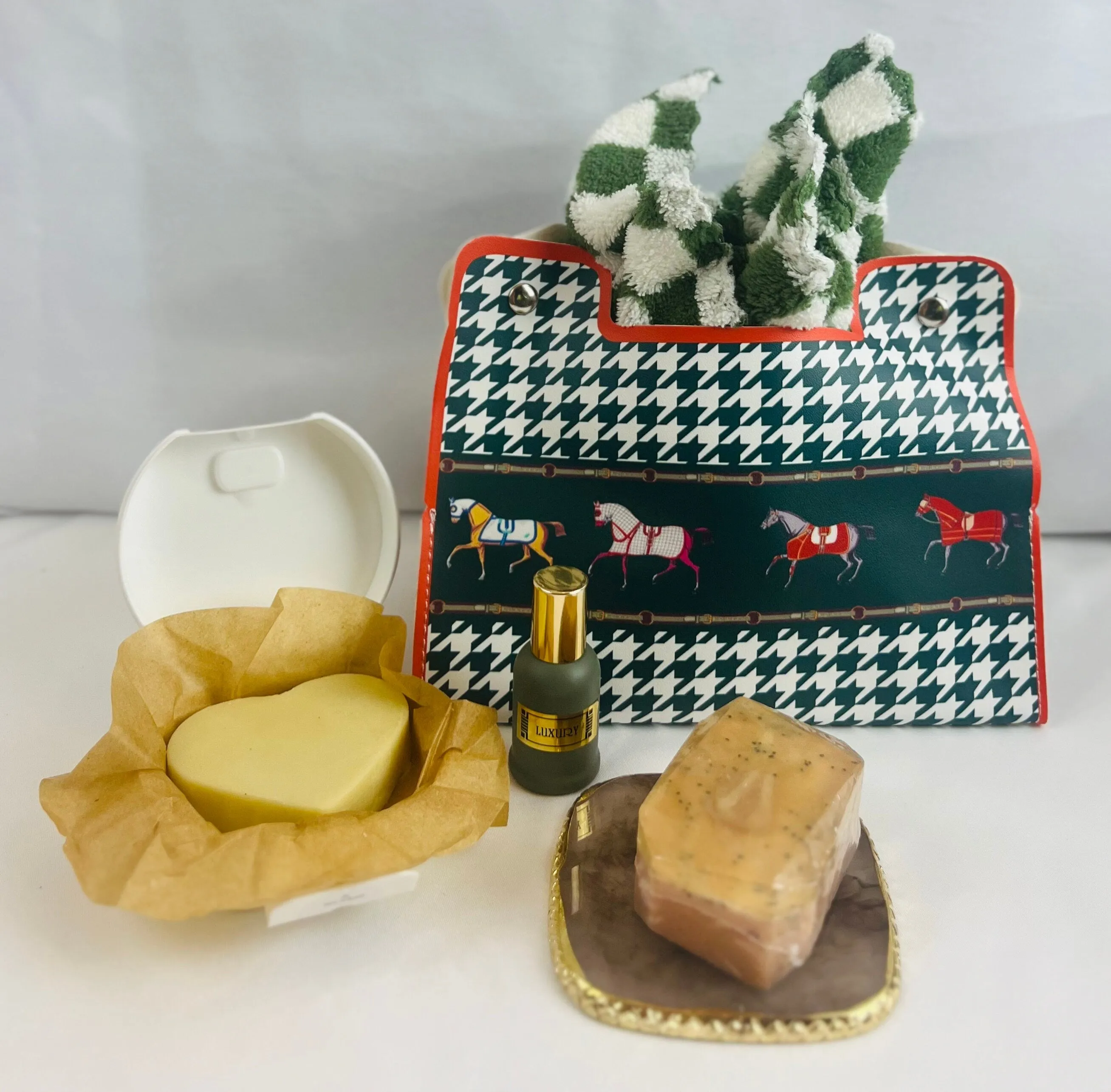 Checkered Race Horse Bundle Gift Set