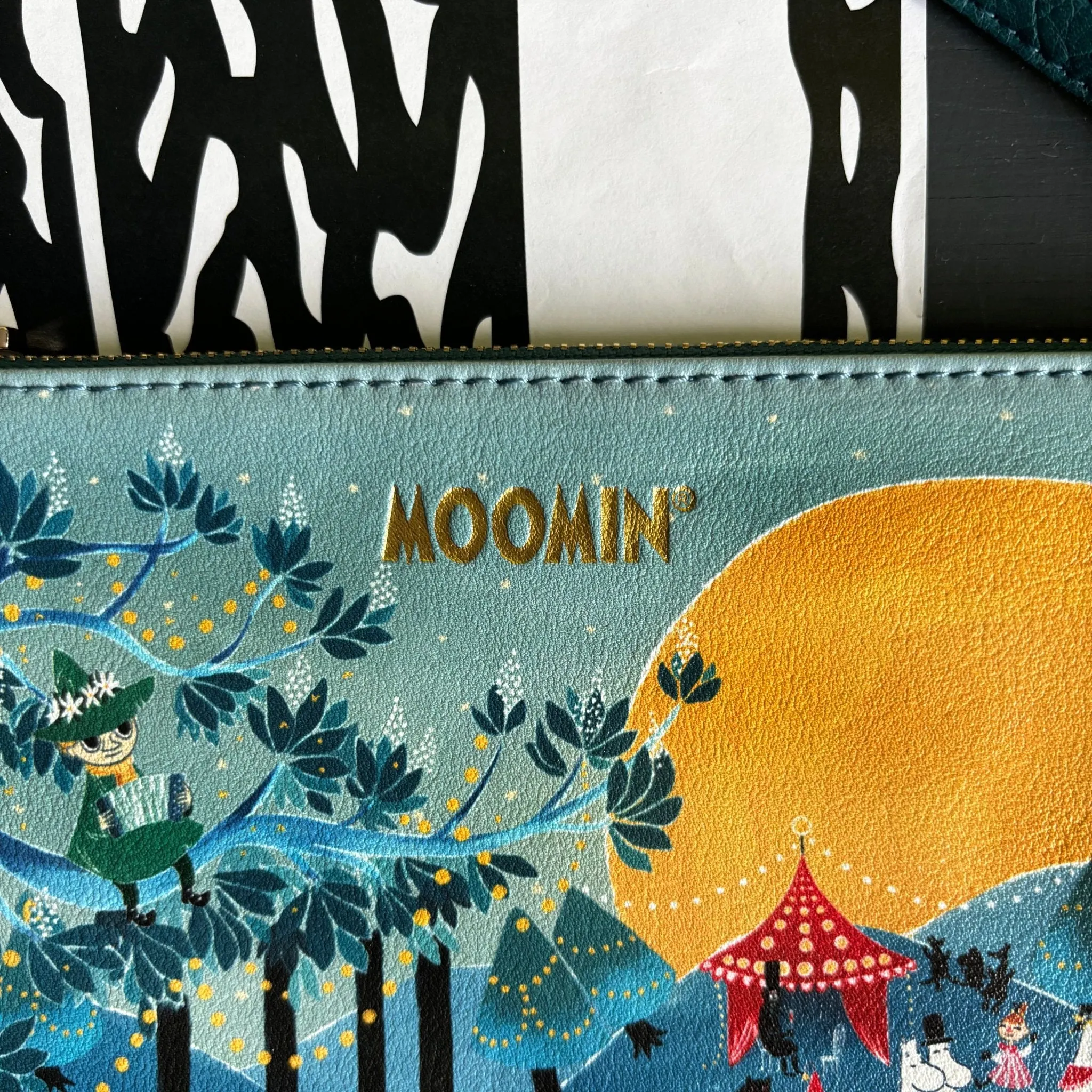 Moomin Picnic Crossbody Bag